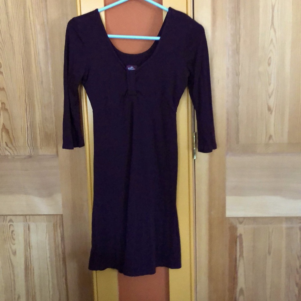 Wine colored 3/4 length sleeve dress